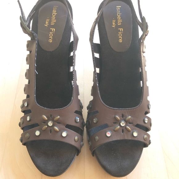 Isabella Fiore Cut-Out Studded Leather Sandals - Picture 2 of 15